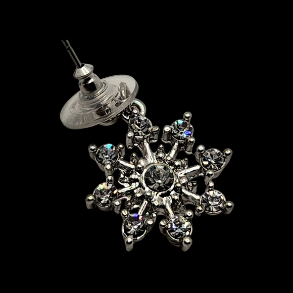 Dazzling Crystal Snowflake Earrings - Picture 5 of 5